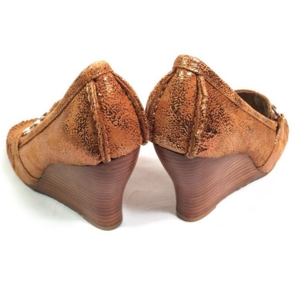 NWOB! Bakers Suede With Gold Glitter Wedges - Picture 2 of 5